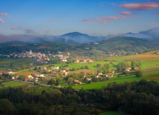 The Best Two-Day Beaujolais Itinerary: Wine, Villages, and Unforgettable Views