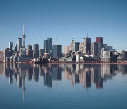 35 Best Things to Do in Toronto | A Local's Guide