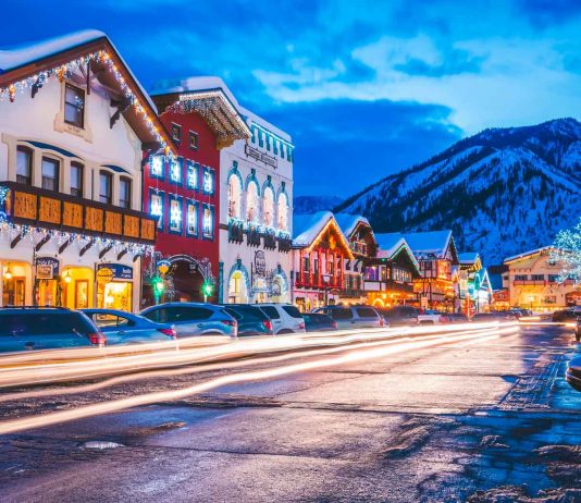 21 Best Places to Visit in December in the USA (2025 Edition)